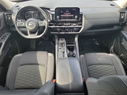 Used 2024 Nissan Pathfinder SV FWD image 16