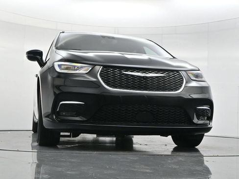 Used 2026 Chrysler Pacifica Select FWD image 43