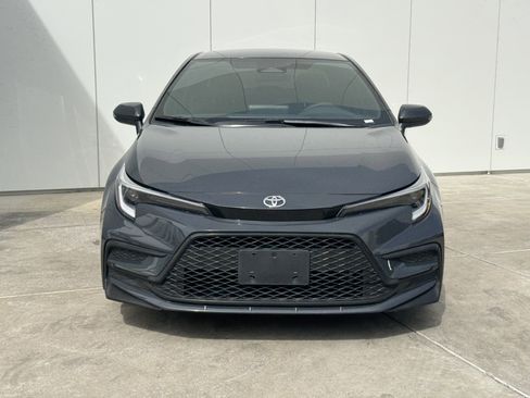 Used 2024 Toyota Corolla SE image 3