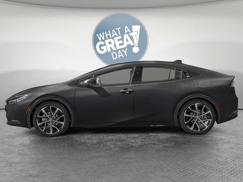 New 2024 Toyota Prius Prime Premium w/ Advanced Technology Package FWD image 3
