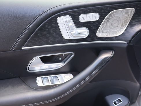 Used 2026 Mercedes-Benz GLE 580 4MATIC w/ Driver Assistance Package image 9
