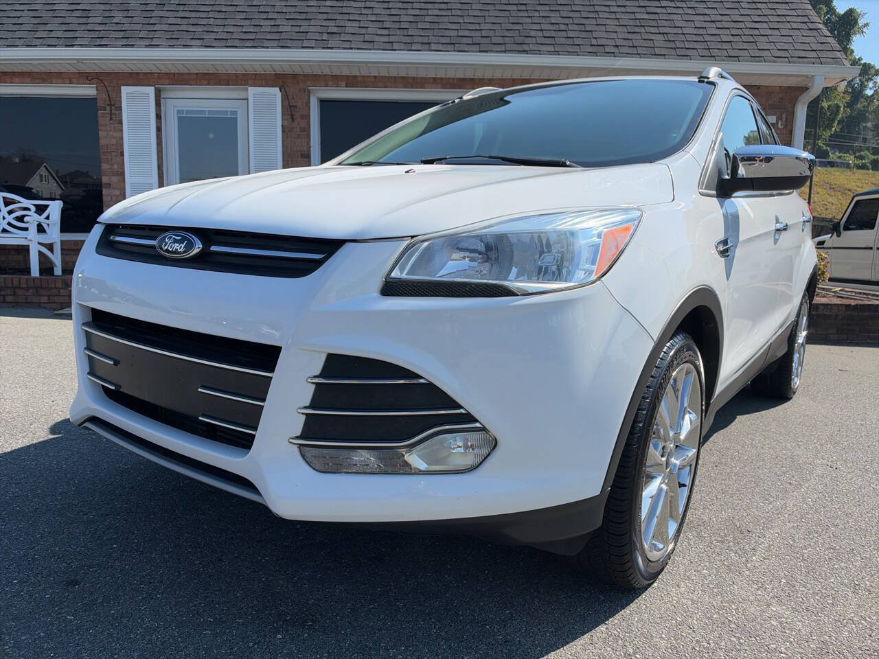 Used 2015 Ford Escape SE w/ SE Chrome Package AWD/4WD image 5