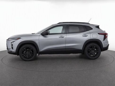 Used 2025 Chevrolet Trax ACTIV w/ Sunroof Package FWD image 6