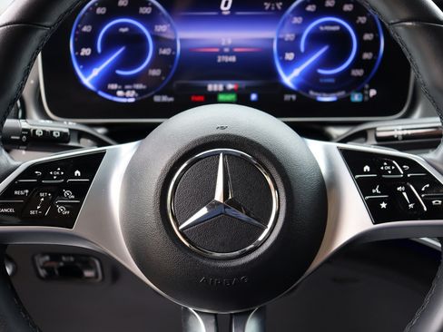 Used 2023 Mercedes-Benz EQE 350+ 4MATIC SUV image 31