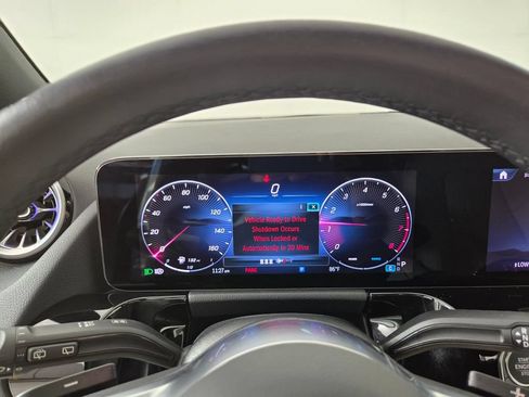 Certified 2025 Mercedes-Benz GLA 250 4MATIC image 15