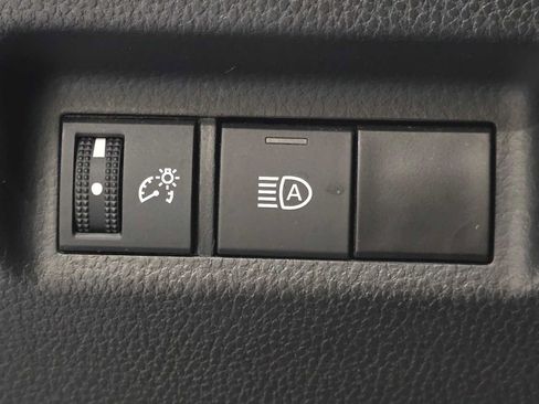 Certified 2023 Toyota RAV4 LE AWD/4WD image 18