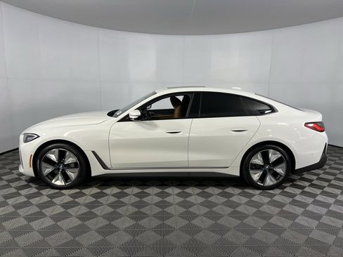 Used 2023 BMW i4 eDrive35 w/ Premium Package image 9