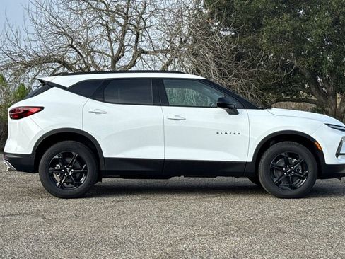 New 2026 Chevrolet Blazer LT w/ Midnight/Sport Edition FWD image 3