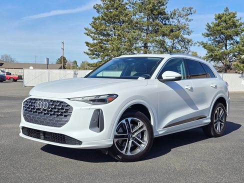 Certified 2025 Audi Q5 Premium w/ Convenience Package image 33