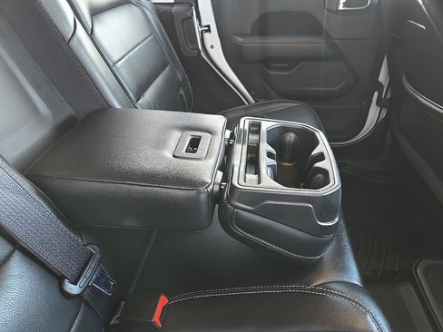 Used 2018 Jeep Wrangler Unlimited Sahara image 93