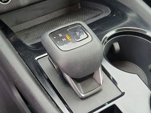 Used 2021 Nissan Rogue SV image 27