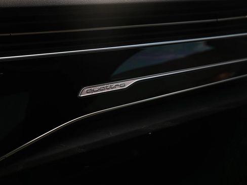 Used 2023 Audi Q8 Premium Plus w/ Premium Plus Package AWD/4WD image 3