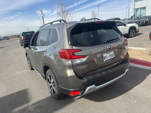 Used 2021 Subaru Forester Touring image 9