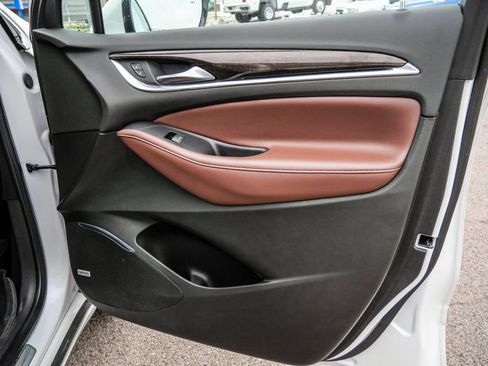 Used 2021 Buick Enclave Avenir w/ Avenir Technology Package FWD image 19