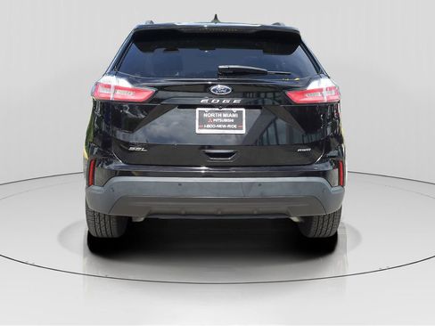 Used 2022 Ford Edge SEL w/ Sport Appearance Package AWD/4WD image 6