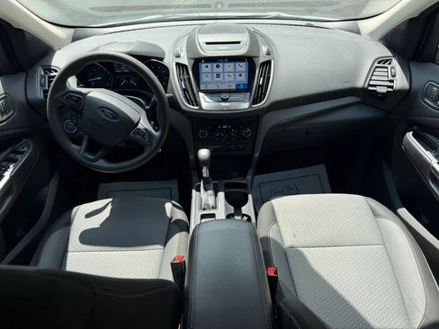 Used 2017 Ford Escape SE w/ Equipment Group 201A AWD/4WD image 13