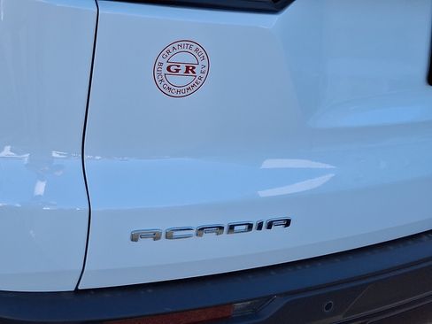 New 2026 GMC Acadia AT4 w/ Luxury Package image 8