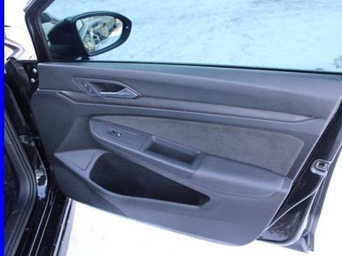 Used 2024 Volkswagen GTI SE image 18