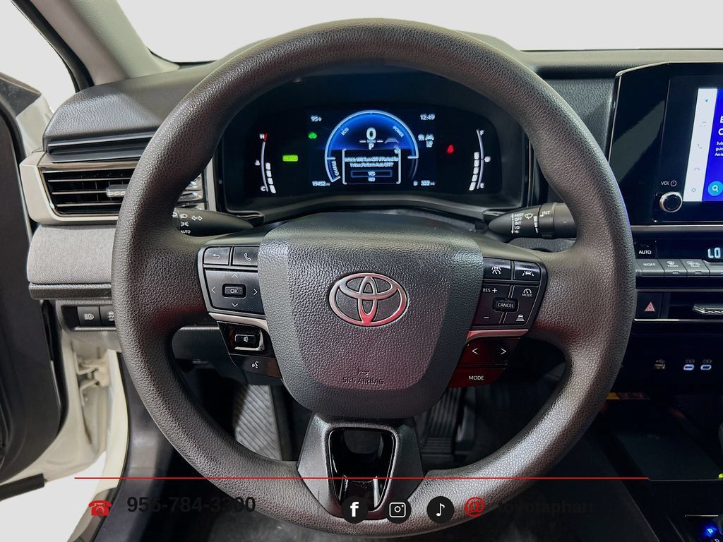 Used 2025 Toyota Camry LE w/ Convenience Package FWD image 10