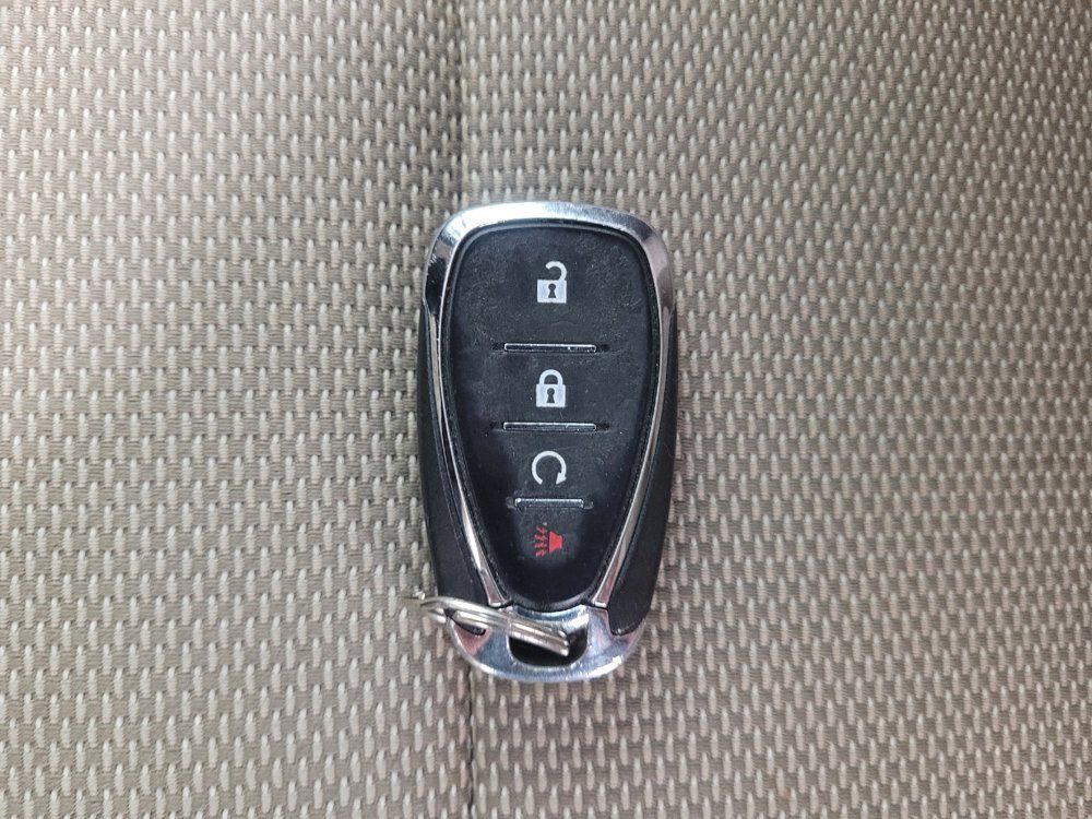 Used 2022 Chevrolet Traverse LS w/ LPO, Cargo Package AWD/4WD image 32