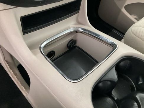 Used 2012 Dodge Grand Caravan SXT w/ Entertainment Group 1 image 12