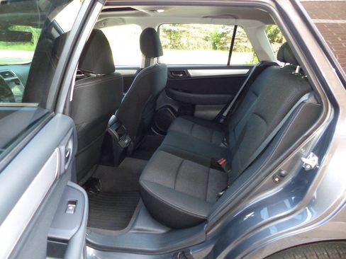 Used 2018 Subaru Outback 2.5i Premium AWD/4WD image 28