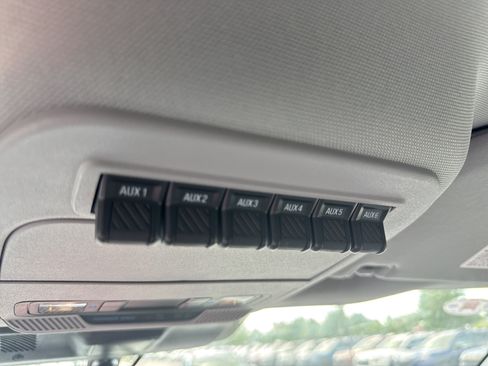 Used 2025 Ford F450 XLT w/ XLT Value Package AWD/4WD image 33