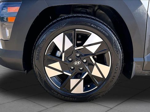 Used 2024 Hyundai Kona SEL w/ Convenience Package FWD image 10