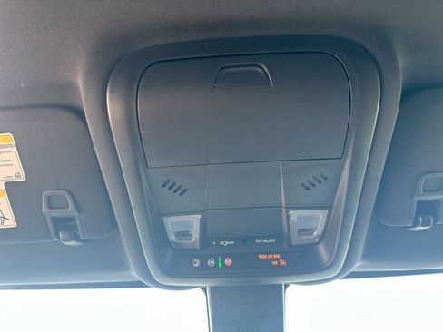 Used 2024 Chevrolet Equinox RS FWD image 41