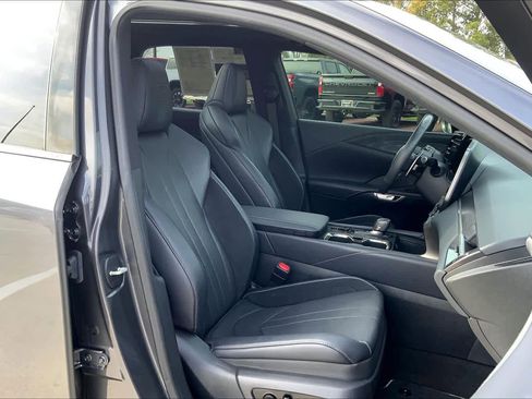 Used 2024 Lexus RX 500h F Sport w/ Convenience Package image 8