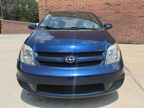 Used 2006 Scion xA FWD image 4