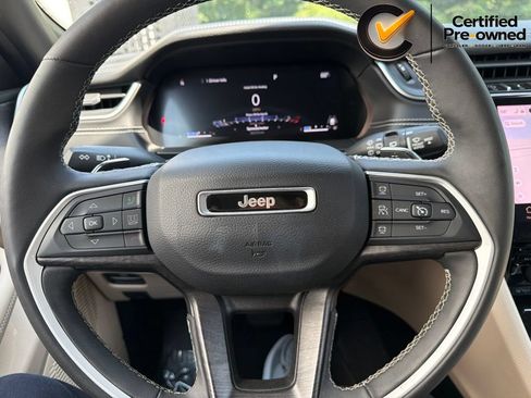 Certified 2023 Jeep Grand Cherokee Limited w/ Black Appearance Package AWD/4WD image 60