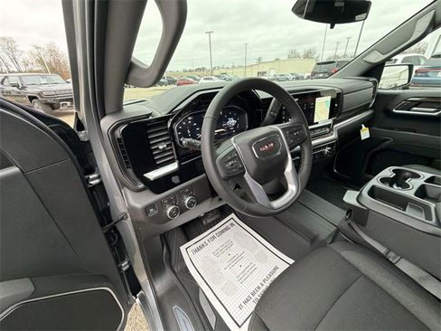 New 2026 GMC Sierra 1500 SLE image 42