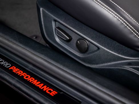 Used 2022 Ford Mustang Shelby GT500 w/ Technology Package image 15