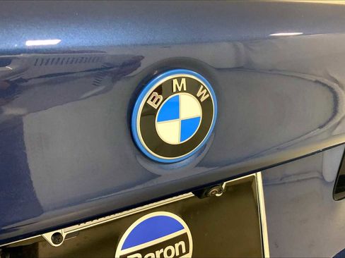 Used 2023 BMW 530e xDrive w/ Executive Package image 29