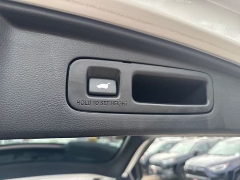 Used 2023 Honda CR-V Sport Touring image 8