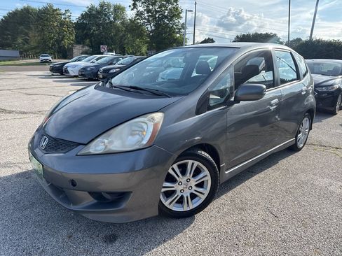 Used 2011 Honda Fit Sport image 3