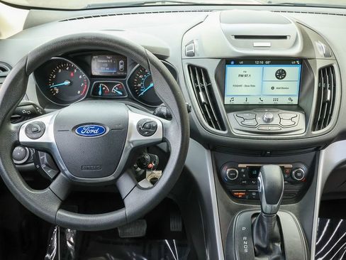 Used 2016 Ford Escape SE w/ Equipment Group 201A image 7
