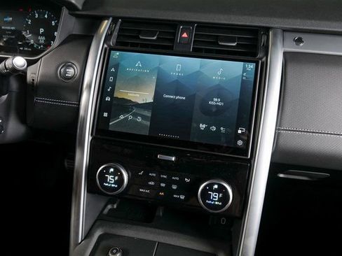 New 2026 Land Rover Discovery Limited Edition image 13