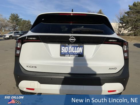 New 2026 Nissan Kicks SV w/ SV Premium Package image 4