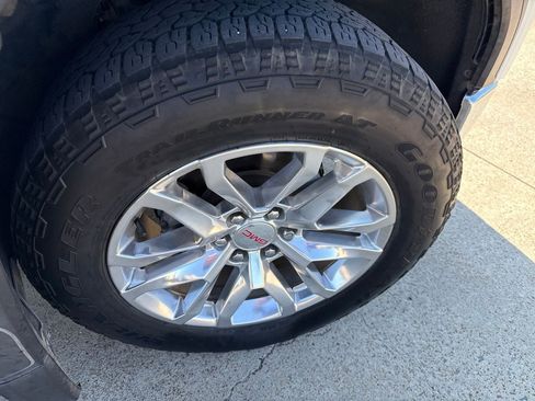 Used 2019 GMC Sierra 1500 SLT w/ SLT Premium Plus Package AWD/4WD image 14