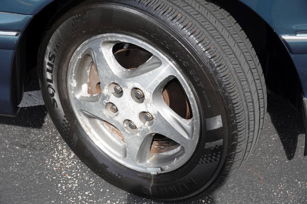 Used 1999 Toyota Avalon XLS FWD image 12
