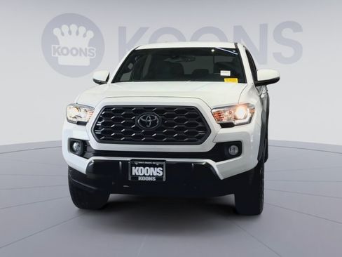 Used 2020 Toyota Tacoma TRD Off-Road AWD/4WD image 4