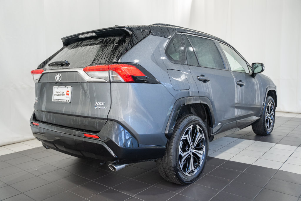 Used 2025 Toyota RAV4 XSE w/ Weather Package AWD/4WD image 4