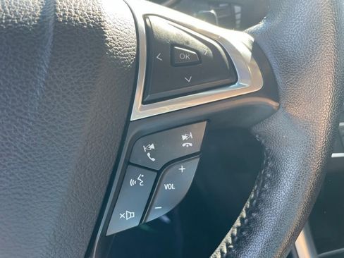 Used 2017 Ford Fusion SE w/ Fusion SE Technology Package image 30