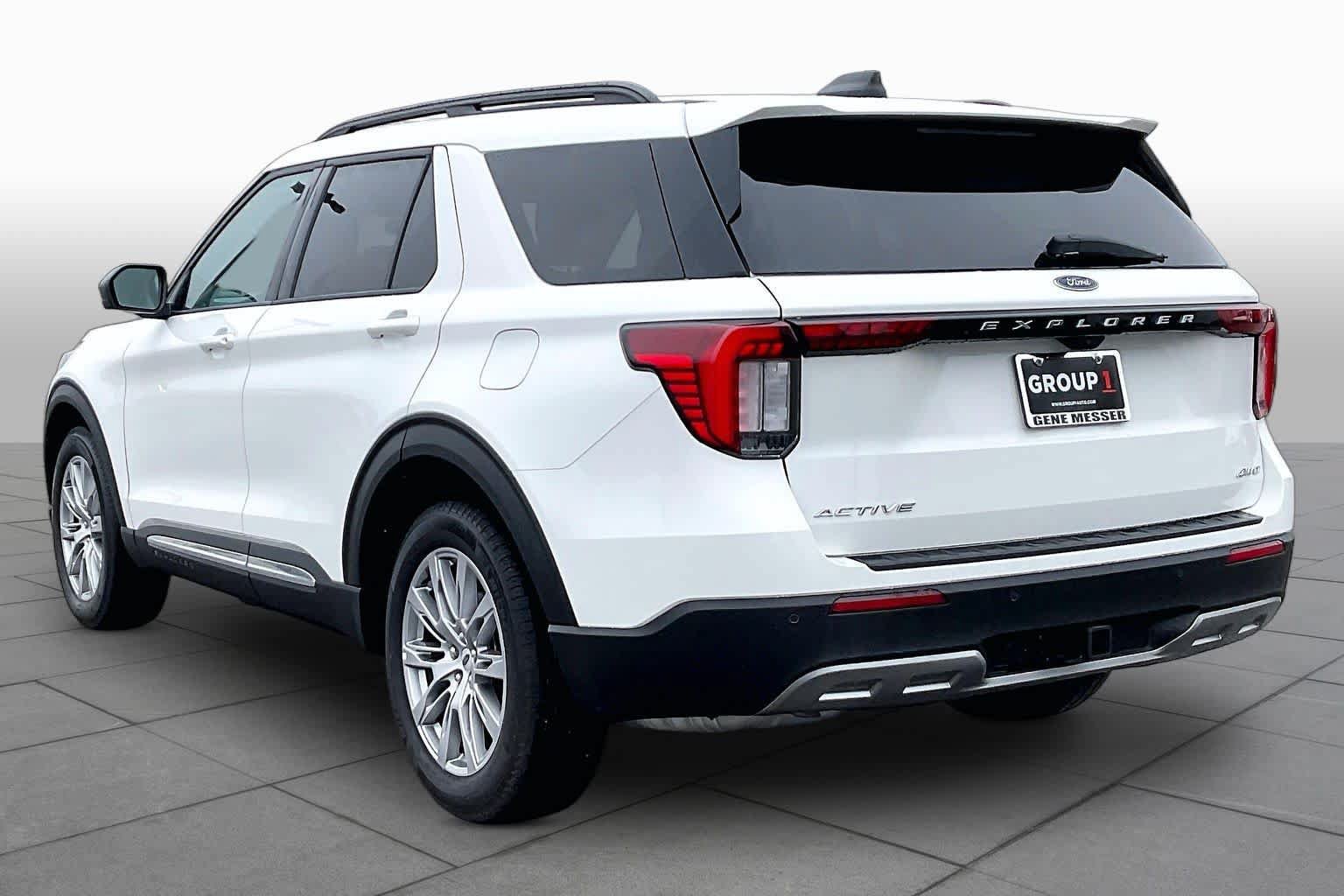 Used 2025 Ford Explorer Active w/ Active Comfort Package AWD/4WD image 12