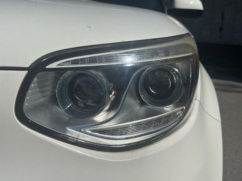 Used 2016 Kia Soul EV FWD image 13