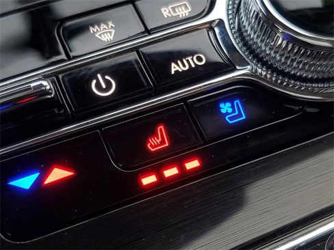 Certified 2023 Lincoln Nautilus Reserve image 29