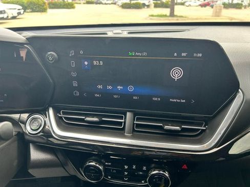 Used 2025 Chevrolet Trax ACTIV w/ Driver Confidence Package FWD image 8