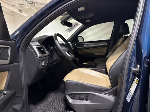Used 2021 Volkswagen Atlas Cross Sport SE AWD/4WD image 19